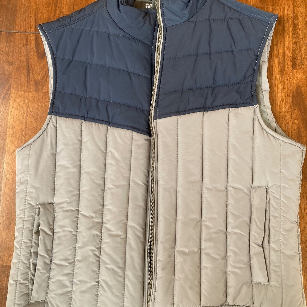 Kenneth Cole Reaction vest (large)